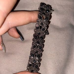 stretchy black gem bracelet